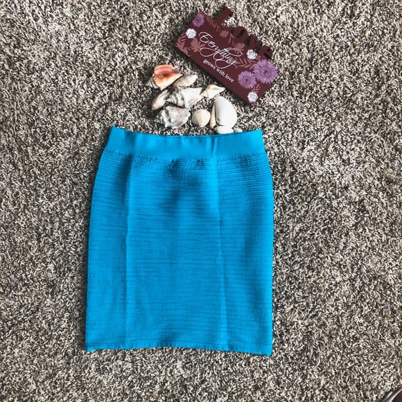 Blue Mini Skirt - Picture 3 of 3
